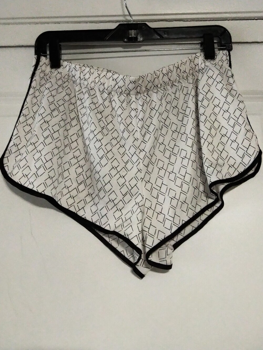 Victoria's Secret Women’s White Geometric Print Sleep Shorts with Black Trim